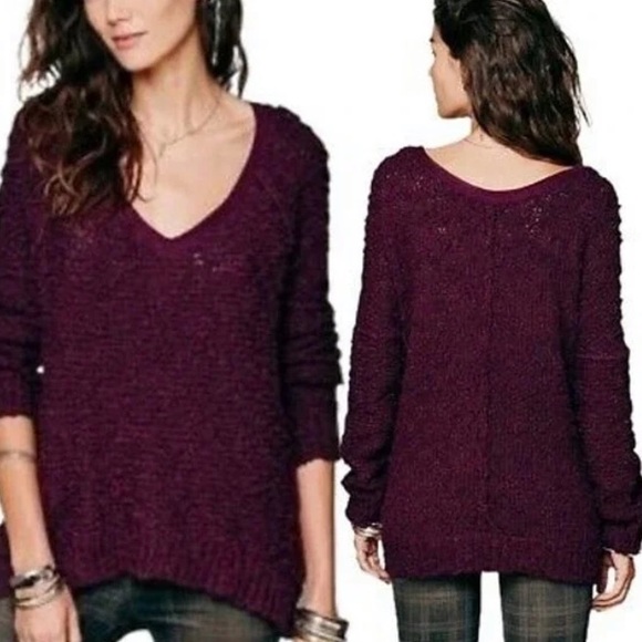 Free People Sweaters - Free people songbird Boucle Vneck Oversize Sweater